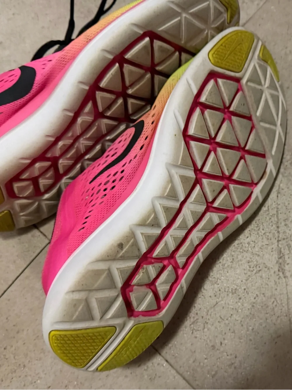 Nike Women's Pink-to-Yellow Gradient Running Sneakers